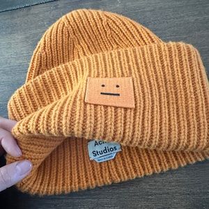 Acne Studios 100% Wool Orange beanie Pansy Patch